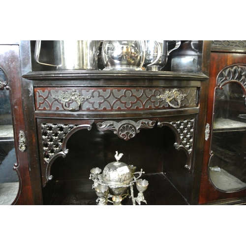 470 - A stunning antique mirror back sideboard.