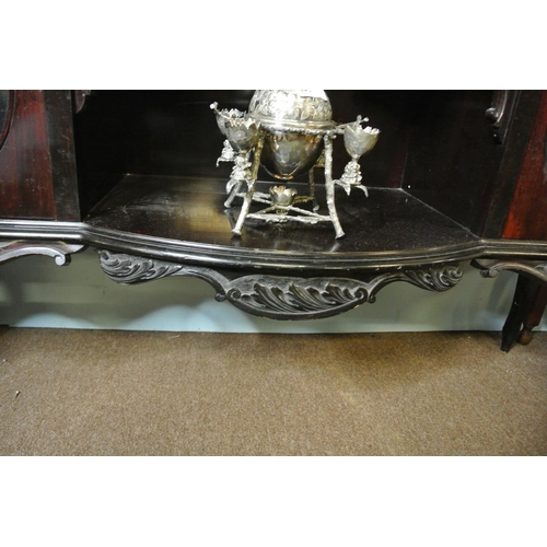 470 - A stunning antique mirror back sideboard.