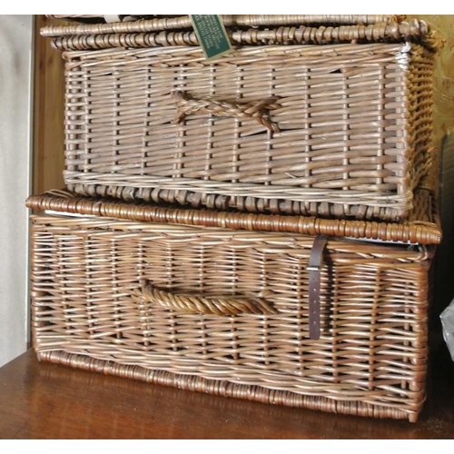 110 - 2 wicker picnic hampers.