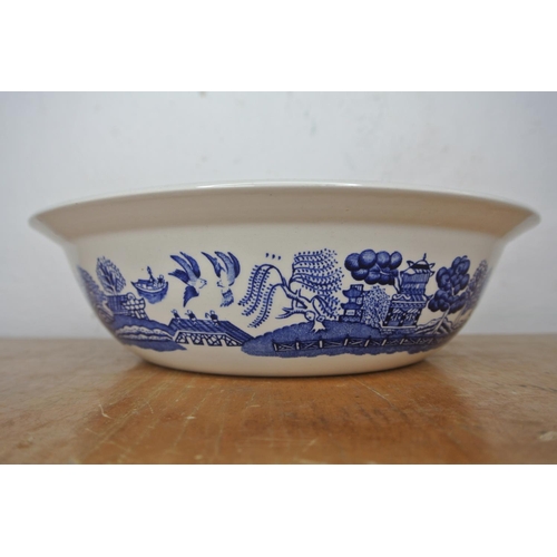 335 - A collection of blue and white pattern ceramics by makers such as CoalPort, Staffordshire and more