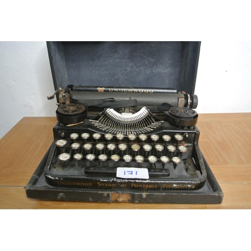 171 - An antique Underwood typewriter and case