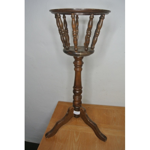 284 - A vintage wooden plant stand