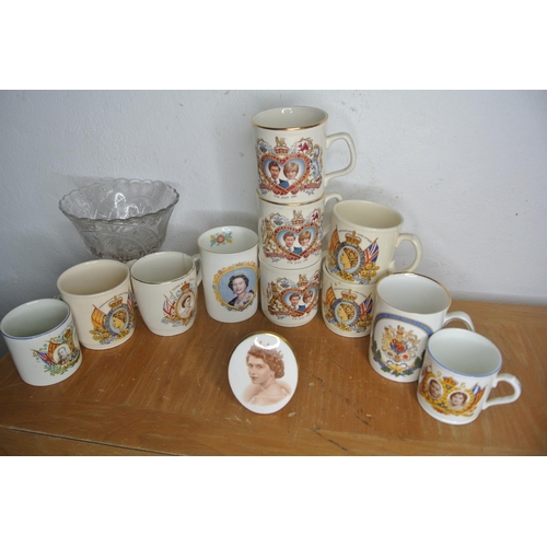 311 - A collection of Royal Jubilee items to include ceramics and cut glass