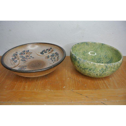 314 - Two vintage ceramic bowls.