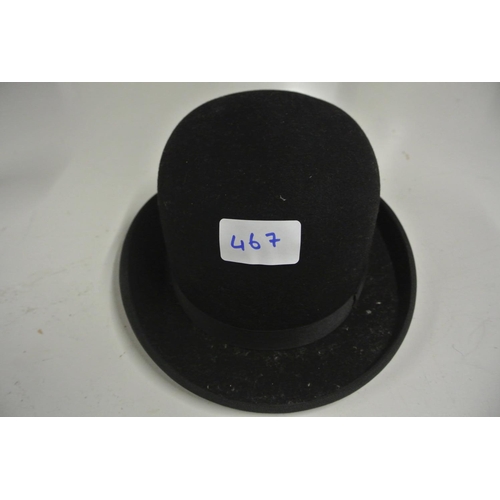 467 - A vintage bowler hat