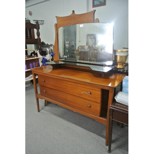 65 - A vintage/ retro Lebus mirror back dressing table.