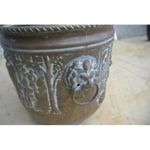 482 - A vintage brass planter