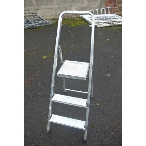 486 - A metal step-ladder