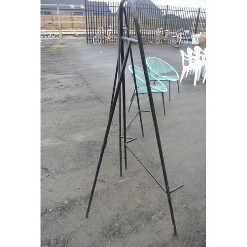 514 - A pair of large metal easels.