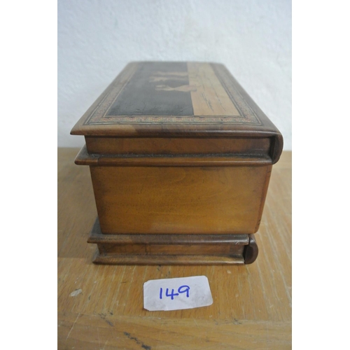 149 - An antique 'Secret Sorrento' box.