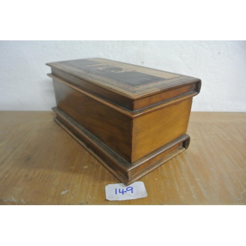 149 - An antique 'Secret Sorrento' box.