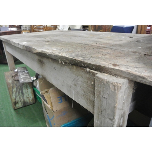 263A - A vintage rustic pine workbench a/f