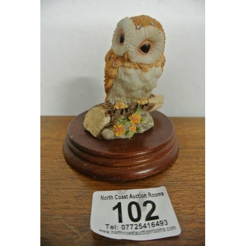 102 - A vintage model of an owl.