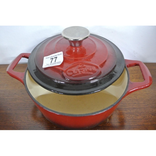 77 - A vintage cast iron cooking pot produced by 'Cuisine'.