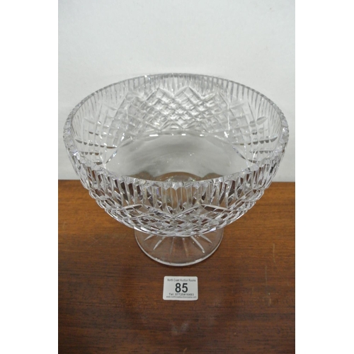 85 - A stunning crystal fruit bowl.