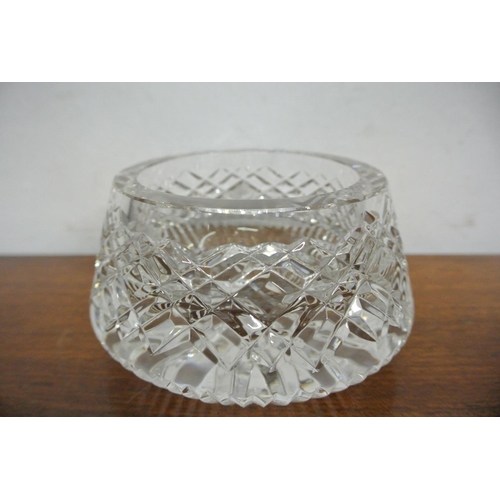 89 - A beautifully made cut glass ashtray.