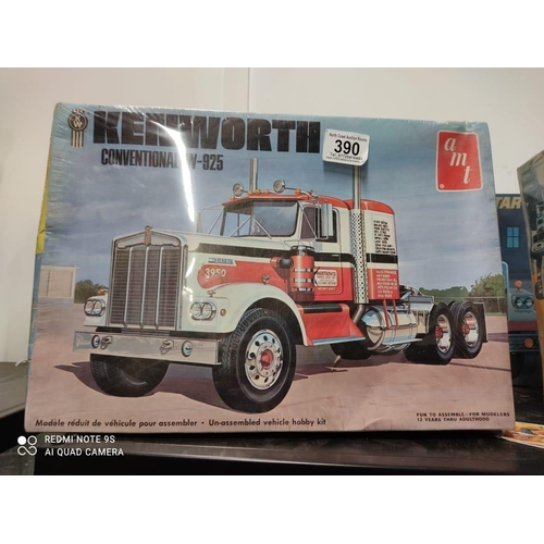 390 - A vintage boxed AMT model kit, 'Kenworth Conventional W-925'.