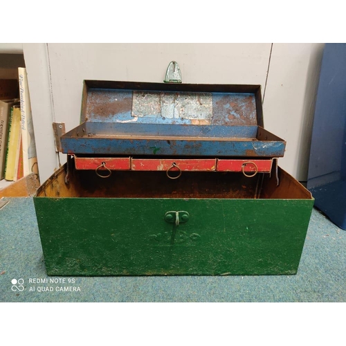 442 - A vintage metal engineers toolbox.