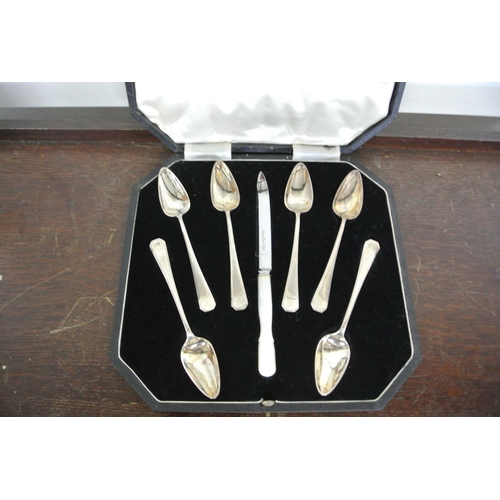 238 - A stunning presentation case containing six fully hall marked sterling silver spoons, hallmarked for... 