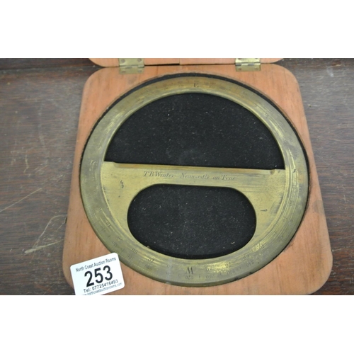 253 - A vintage / antique brass full circle protractor in original wooden case produced by T.B.Winter - Ne... 