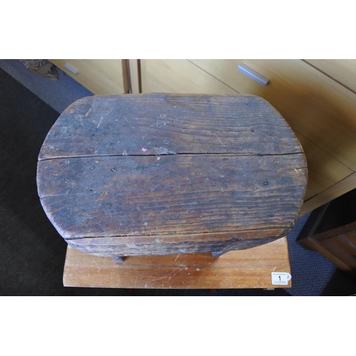 402 - A vintage / antique rustic stool.