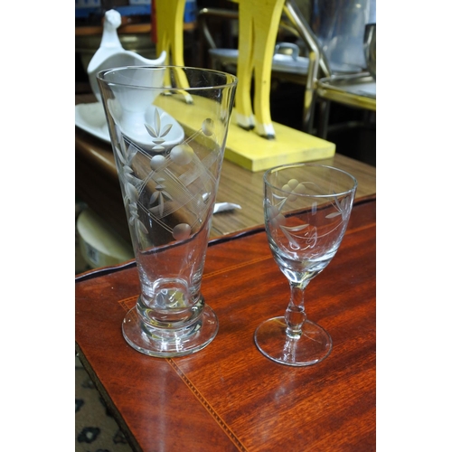 134 - A collection of vintage edge-glass drinking glasses.