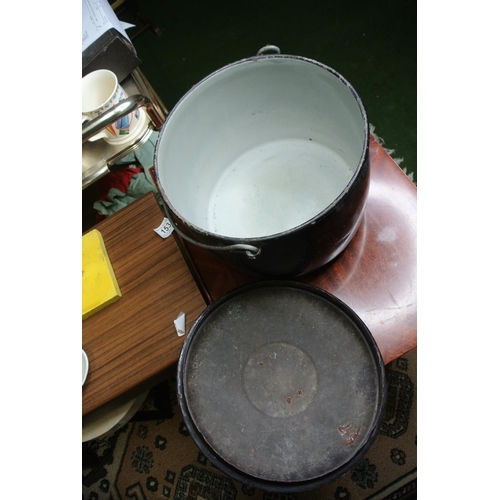 153 - A vintage enamel lidded pot.
