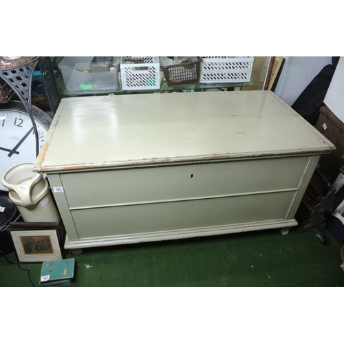 161 - A large vintage pine chest / box.