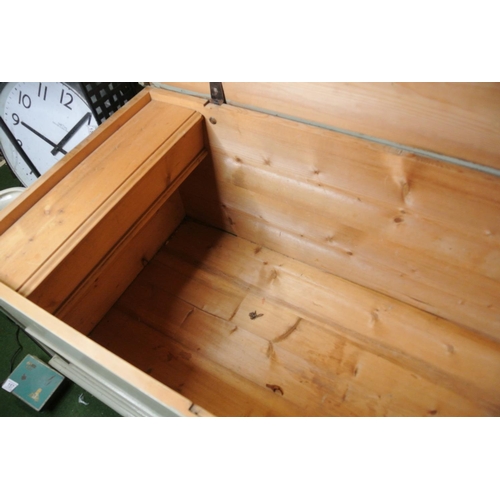 161 - A large vintage pine chest / box.