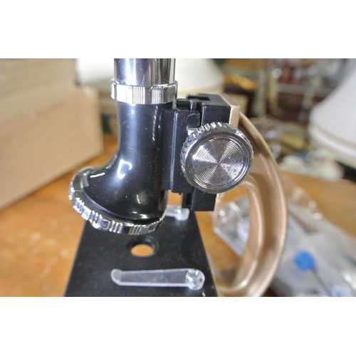 177 - A MicroPro Microscope set.