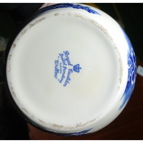 148 - A Royal Cauldon Bristol Ironstone Willow pattern lidded pot.