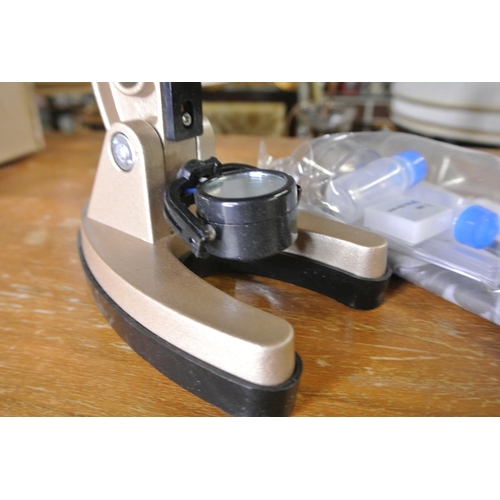 177 - A MicroPro Microscope set.