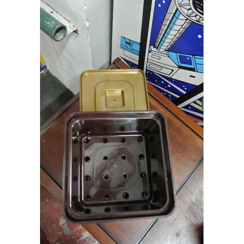 488 - A Tia Maria ice bucket along with a Vacuvin wine cooler.