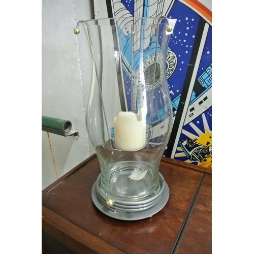 490 - A decorative modern candle holder.