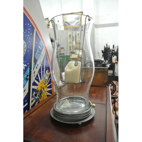 490 - A decorative modern candle holder.