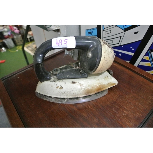 495 - A retro iron.
