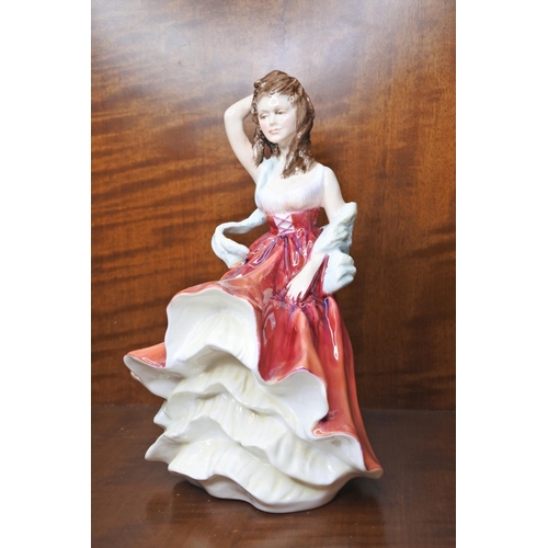 120 - A Sheridan figurine - Petite Ladies