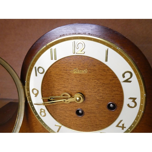 131 - A mantle clock