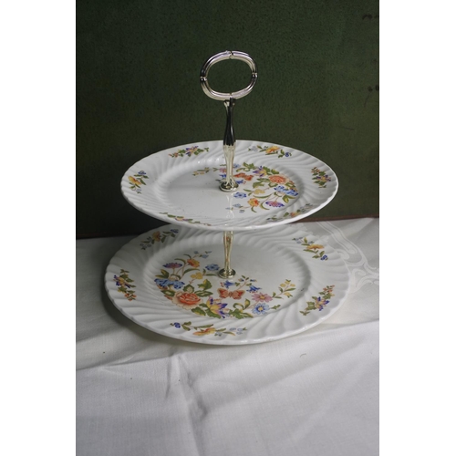 612 - An Aynsley cake stand.