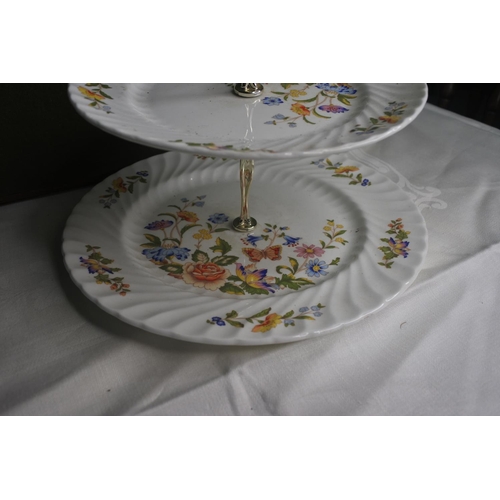 612 - An Aynsley cake stand.