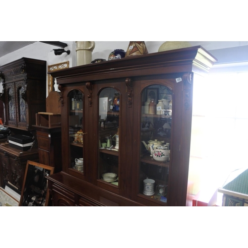 650 - A stunning antique style display cabinet/ sideboard.