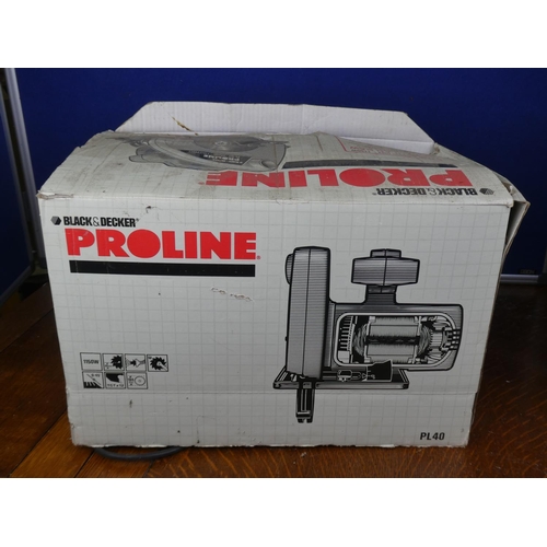 77 - A boxed Black & Decker Proline circular saw.