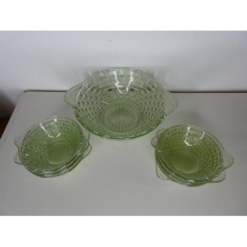 214 - A vintage glass desert set.