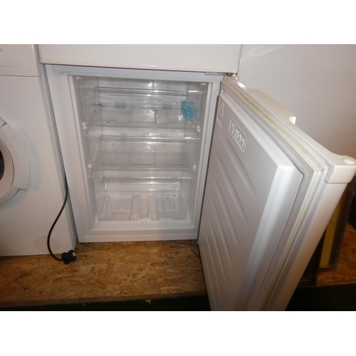 226 - A Fridgemaster fridge freezer.