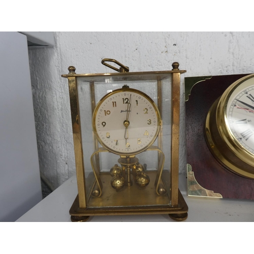 250 - A collection of 3 clocks.