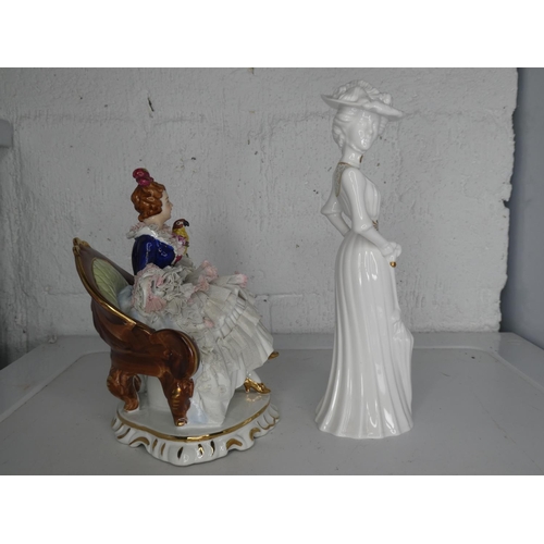 281 - 2 ceramic figures to include a piece by Spode & one other (a/f).