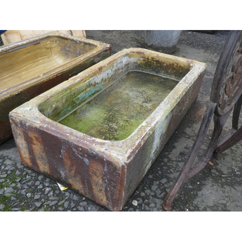 538 - An antique trough/ planter.