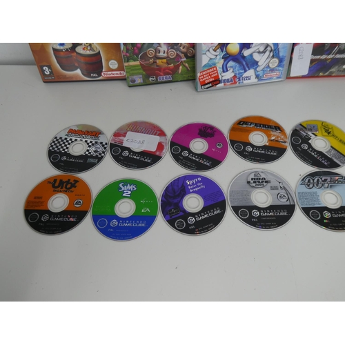 642 - A collection of Nintendo Gamecube games.