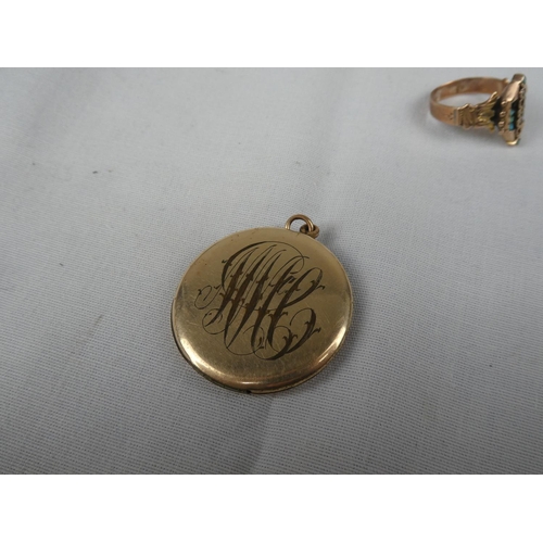 81 - Three pieceis of gold plated jewellery