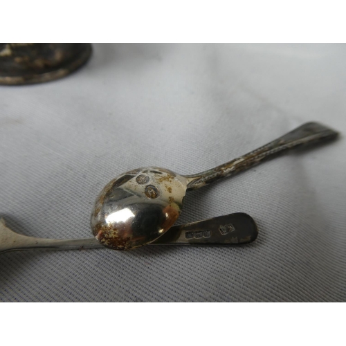 92 - A collection of Sterling Silver pieces to include 2 napkin rings, a silver salt pot and two silver s... 